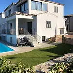 Con Piscina Vista Mare 12 Posti Letto By Budoni Affitti Villa San Lorenzo (Budoni)