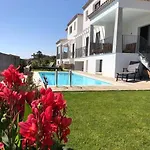 Con Piscina Vista Mare 12 Posti Letto By Budoni Affitti