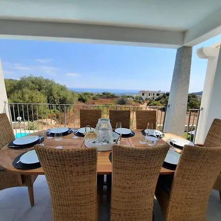 Villa Con Piscina Vista Mare 12 Posti Letto By Budoni Affitti San Lorenzo