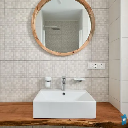 Con Piscina Vista Mare 12 Posti Letto By Budoni Affitti Vila