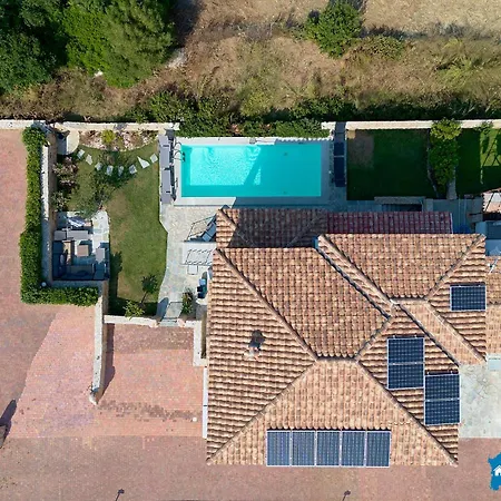 Villa Con Piscina Vista Mare 12 Posti Letto By Budoni Affitti San Lorenzo (Budoni)